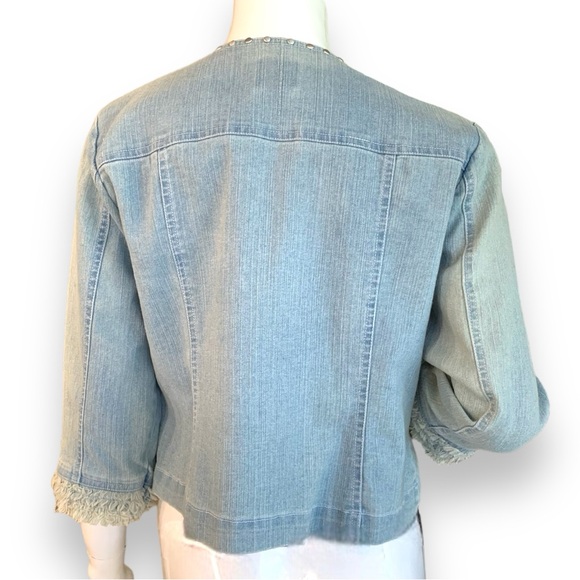 RUBY RD. STUDDED FRINGE ACCENTED OPEN FRONT CROP JEANS JACKET.  WOMEN’S SIZE 10P - Picture 2 of 9